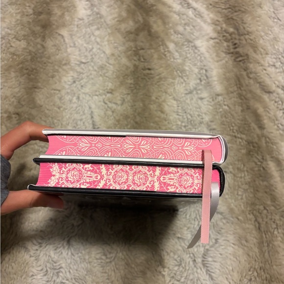 The Shadows Between Us Sprayed Edges Book Bundle by Tricia Levenseller - Picture 5 of 7